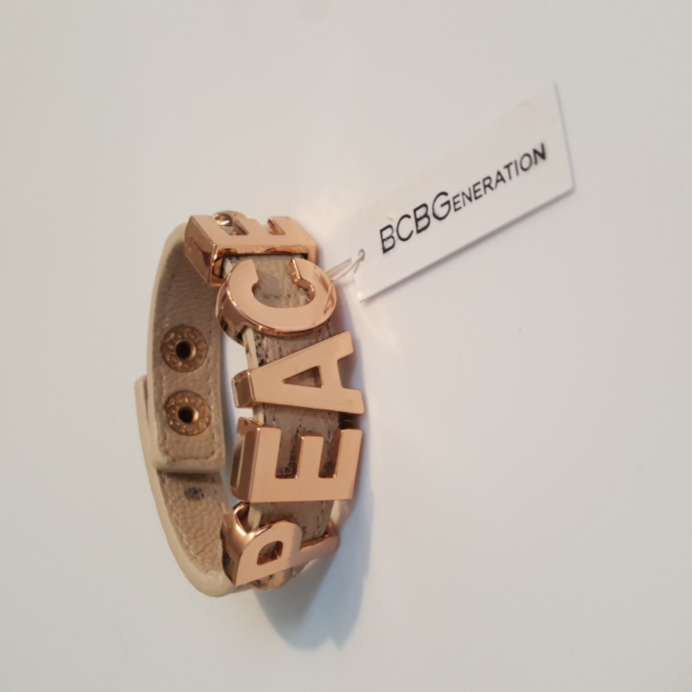 ✔️NWT BCBGeneration beige "PEACE" bracelet READ DESCRIPTION - VIEW PICTURES